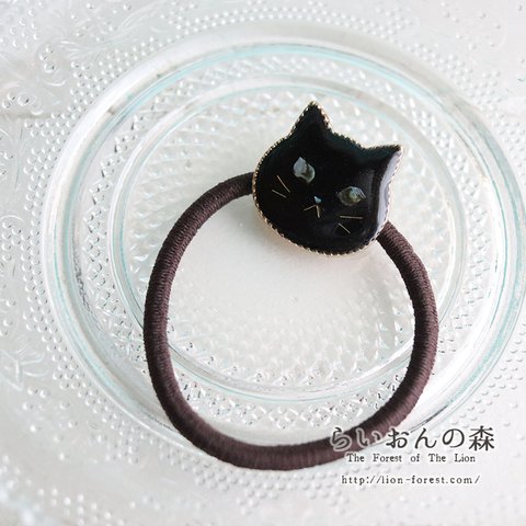 【受注生産】ウルウルおめめの猫ヘアゴム（クロネコさん）ブラック・螺鈿風・黒猫