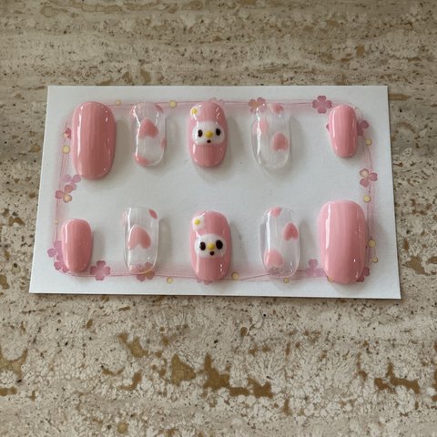 ネイルチップ ピンクのうさぎ