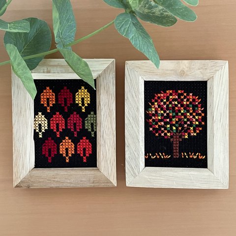 ２個セット🍂秋の刺繍フレーム　紅葉の刺繍額　刺繍ミニフレーム　北欧雑貨