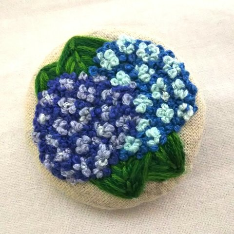 刺繍ブローチ 紫陽花(中)