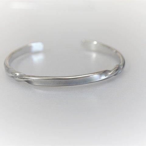 titanium bangle・転・楕円形モデル・内径6０mm