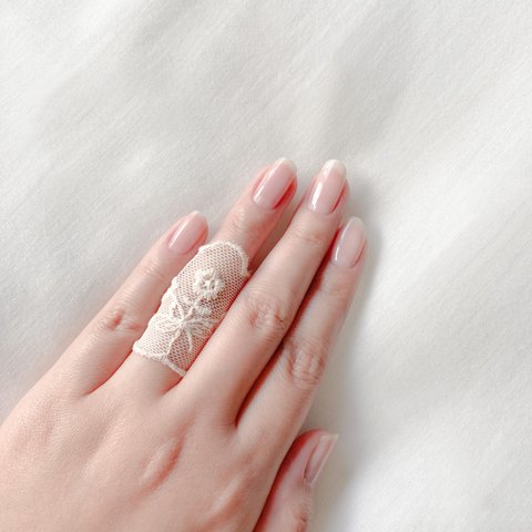 Vintage rétro Beige Flower Lace Ring