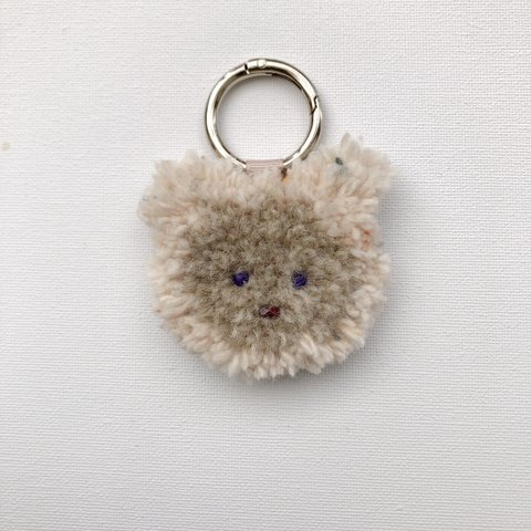 羊毛　刺繍　シャム猫のキーホルダー