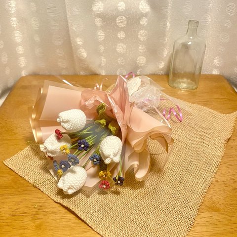 【編み物】【花束】　白 チューリップと小花たち