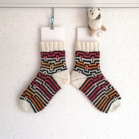 [24.5cm]厚手の手編み靴下【Tequila Sunrise color】Circuit Socks