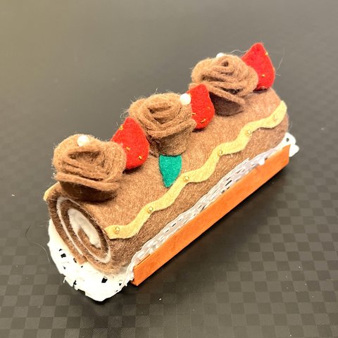 ハンドメイド フェルト ミニチュアロールケーキ