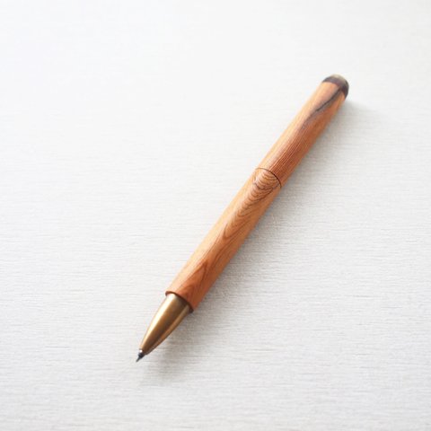 数量限定 GO SLOW PEN ーYAKU SUGIー〔屋久杉と真鍮のボールペン〕憶OKU ●木軸/回転式/真鍮/刻印