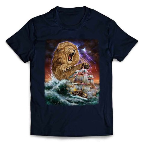 半袖Tシャツ 船を襲う ライオン 海 雷 嵐 by FOX REPUBLIC