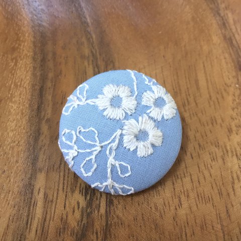 お花刺繍 ブローチ 