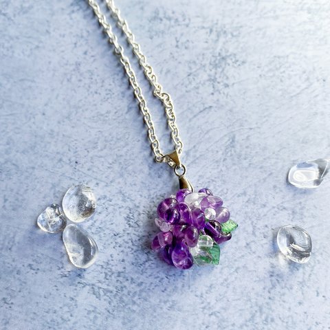 天然石の紫陽花のネックレス（アメジスト、水晶）