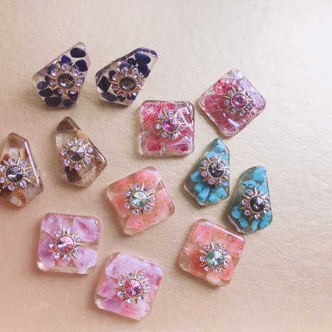 ビジュー付きcharm accessory【ラピスラズリ】