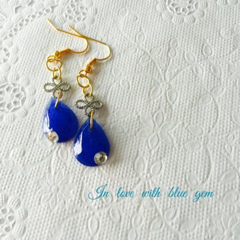 In  love  with  blue  gem  ～しずく型スイングピアス◇レジン