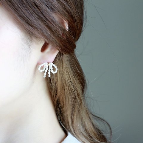 14kgf-pearl ribbon ピアス(淡水真珠)