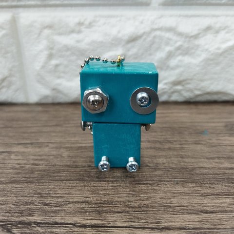 【545】木のロボット　木製のロボット　ハンドメイド　木製雑貨 インテリア　キーホルダー