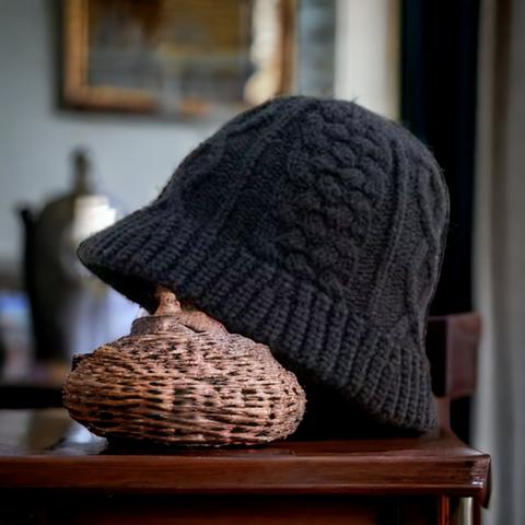 ニットハット 手作りの黒い編みニットハット - プレゼントギフトに最適
シンプル ニット帽 ハット