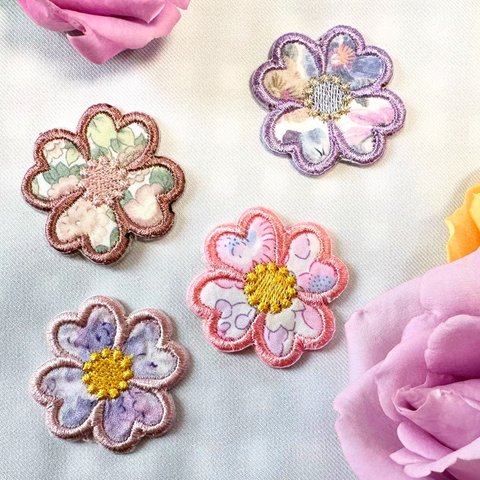 リバティ刺繍ワッペン〜お花　lovely