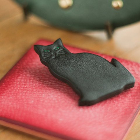 《Buono》Leather Cat Brooch