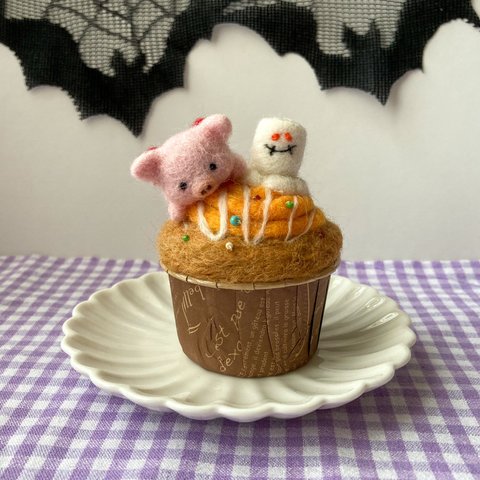 おかしな子豚のハロウィンカップケーキ