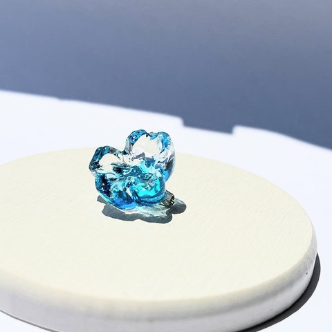 お花の氷ブローチ / ICE / レジン