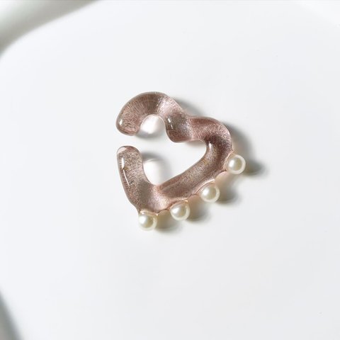 HEART earcuff ( Pink bomb moon/ピンクボムムーン  ) // イヤーカフ レジン