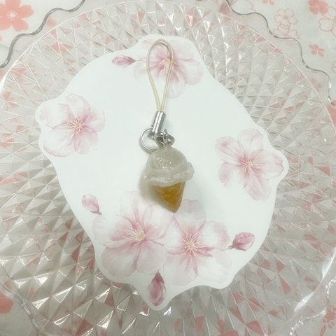 【レジン　ストラップ】アイスクリーム　