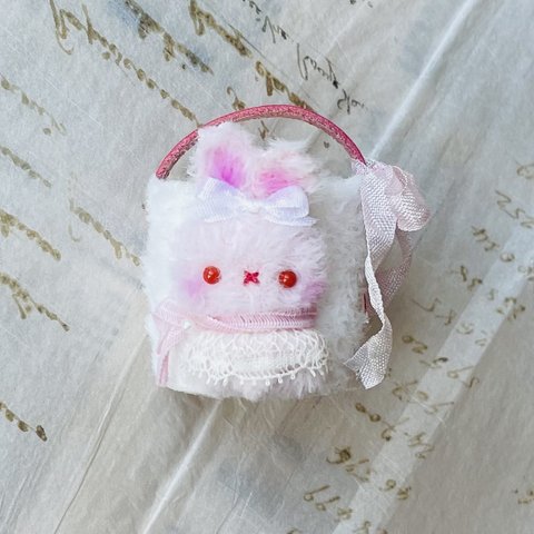 sold  ミニチュア　うさぎちゃんバッグ（ピンク）　♡ ブライス　アウトフィット