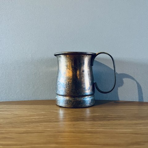 国産の古い銅のマグカップ　アンティーク　ブロカント　蚤の市
