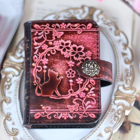 【ビターストロベリー色】猫と桜の洋古書風カードケース