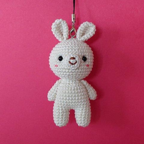 うさぎ　あみぐるみストラップ　Standing Up Rabbit Crochet Keychain