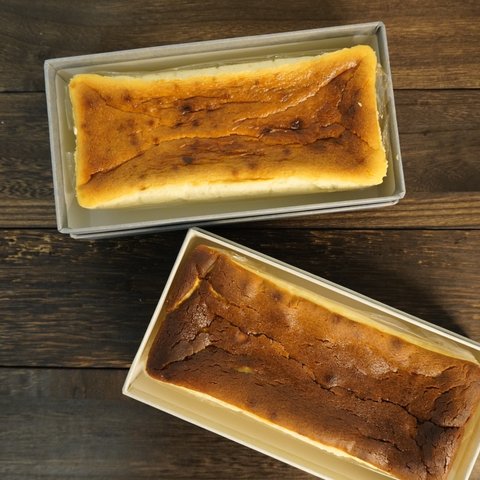 国産カマンベールチーズケーキ、ブルーチーズケーキ各1本