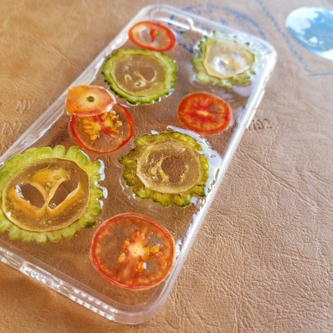 スマホケース 押し野菜 ベジタリアン iPhone7/8 ケース トマト＆ゴーヤ