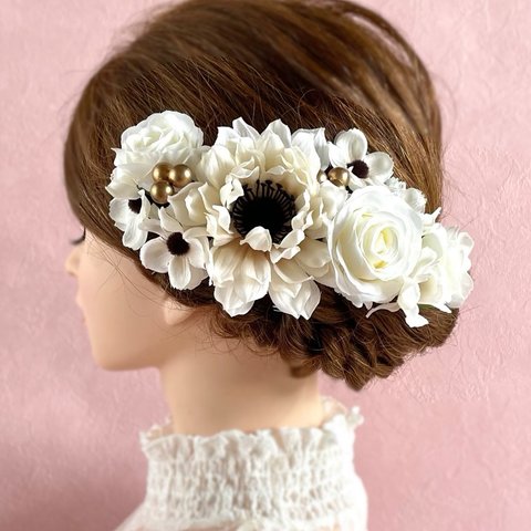 アネモネとバラの髪飾り 結婚式を迎える花嫁様に 白・ベージュ ドレス アーティフィシャルフラワー
