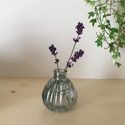 【Sサイズ】コロンとした一輪挿しの花器    涼やかクリアガラス　小さな花瓶　ガラス　フラワーベース　花器
