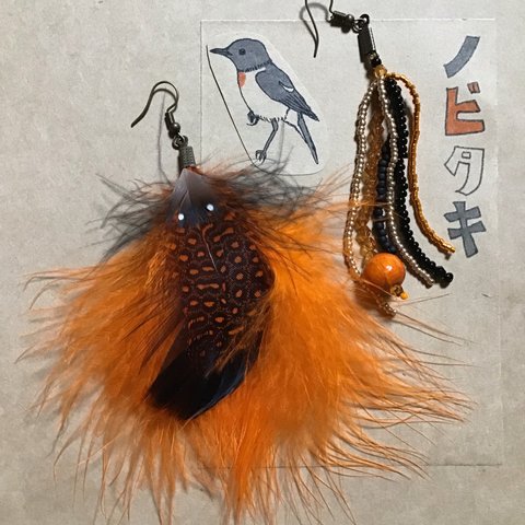 受注生産★鳥ピアス【ノビタキ】※ビーズが少し変わります☆