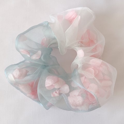 sakura petal silk chouchou