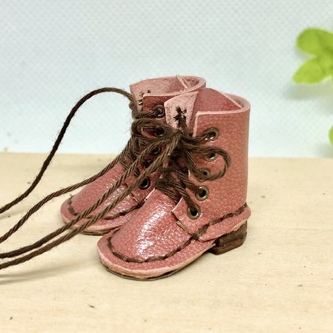 革細工  ミニチュアロングブーツ　一足　miniature boots.