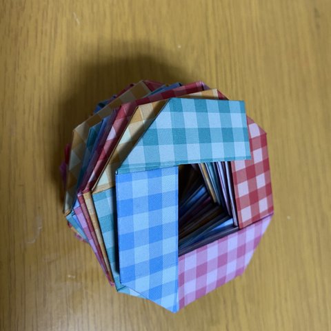 折り紙で作ったスリンキー