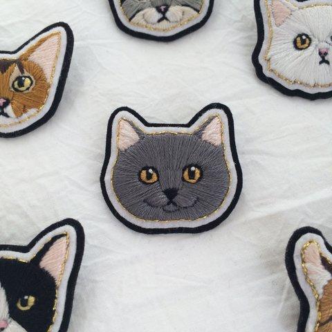 猫の手刺繍ブローチ #27ブリティッシュショートヘア