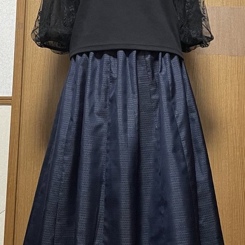 着物リメイク　シンプル　藍色系　大島のAラインスカート 16枚はぎ　フリーサイズ