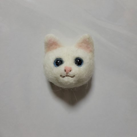 羊毛フェルト 白猫マグネット