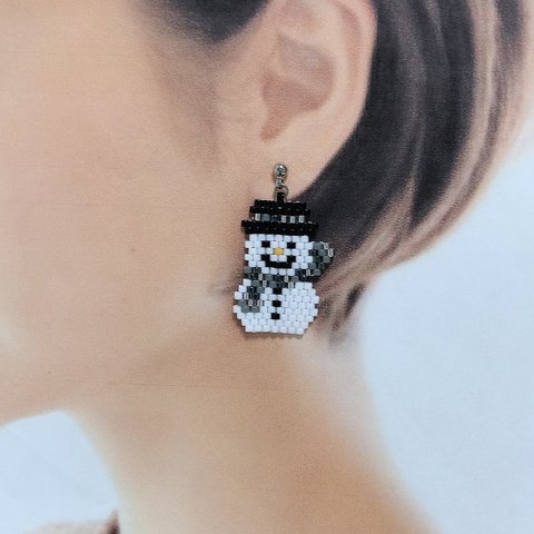 【再販】《冬限定》雪だるまピアス○グレー✖️シルバー