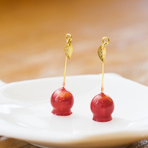 りんご飴のピアス●japanese red―紅飴