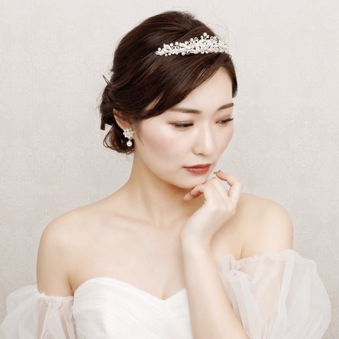 T58　ウェディングティアラ ブライダルティアラ ウェディング  ウエディングアクセサリー　結婚式　花嫁　人気