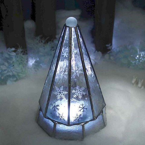 【大人のクリスマスツリー／雪と氷の世界】（Lサイズ）ステンドグラス･ランプ,LEDライト付   雪の結晶