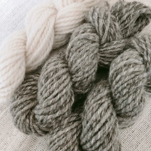 Woolly★手紡ぎ糸セット (グレー杢糸＆オフホワイト）計161g