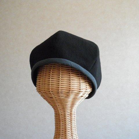 コットンリネンのベレー帽　黒、チャコールグレー