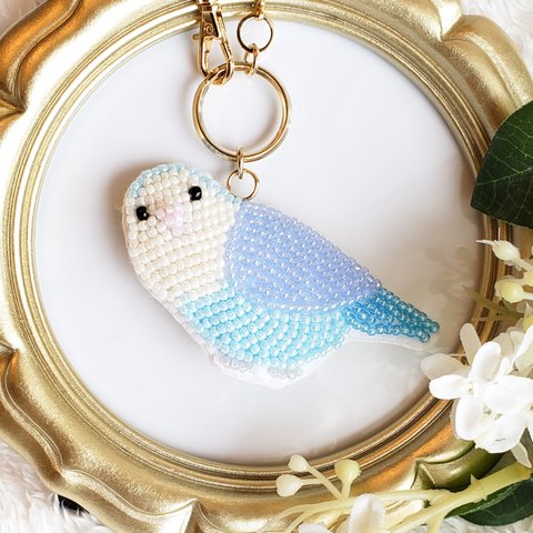 コザクラインコのビーズ刺繍ブローチ　ターコイズ【受注製作】