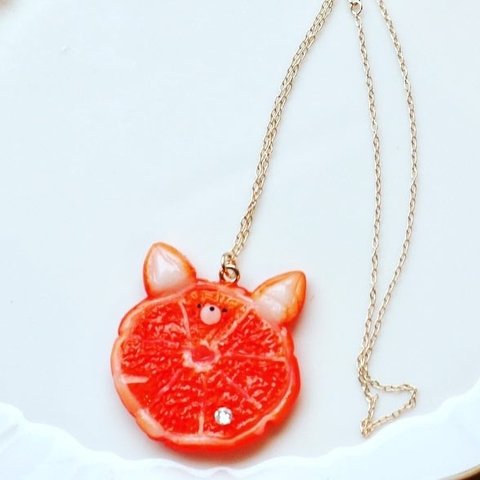 猫のミカンネックレス🐱🍊✨