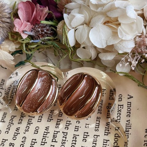 2pcs)2079)インポートピアス)brown#2z