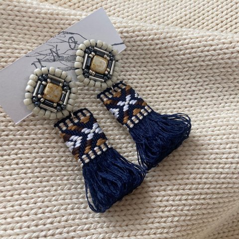 新色♡beads刺繍× ethnic tassel ピアス・イヤリング